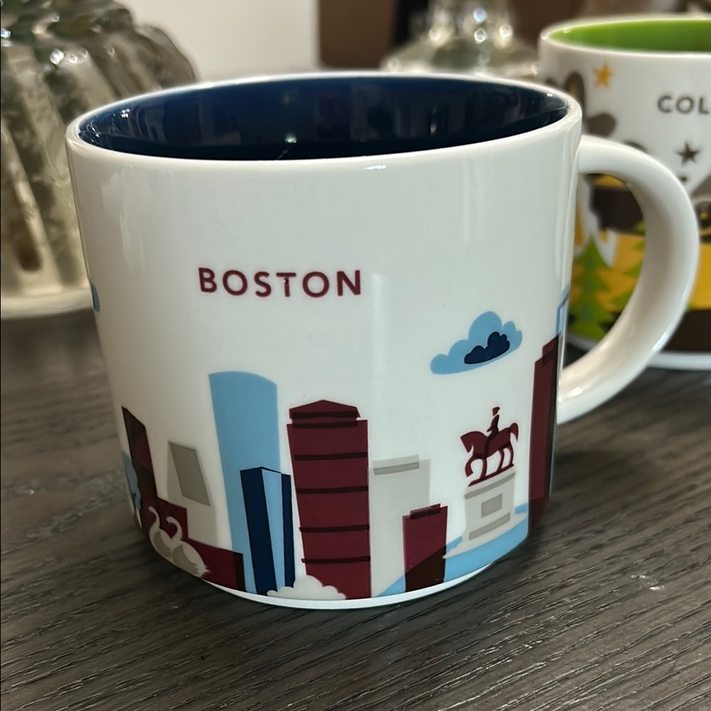 Starbucks Blue and White Boston Mug Dining